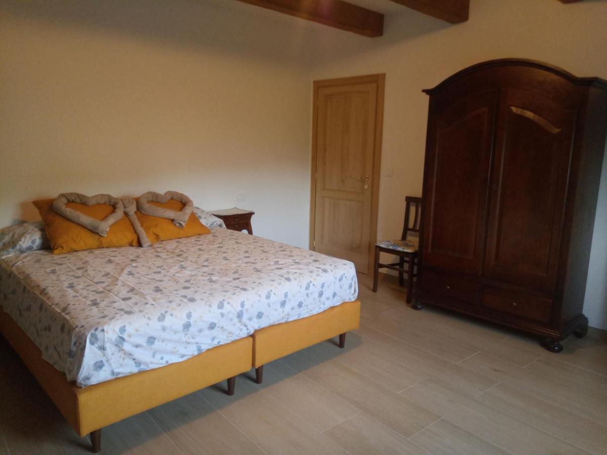 Agriturismo Il Regno Del Marrone Castel del Rio 外观 照片